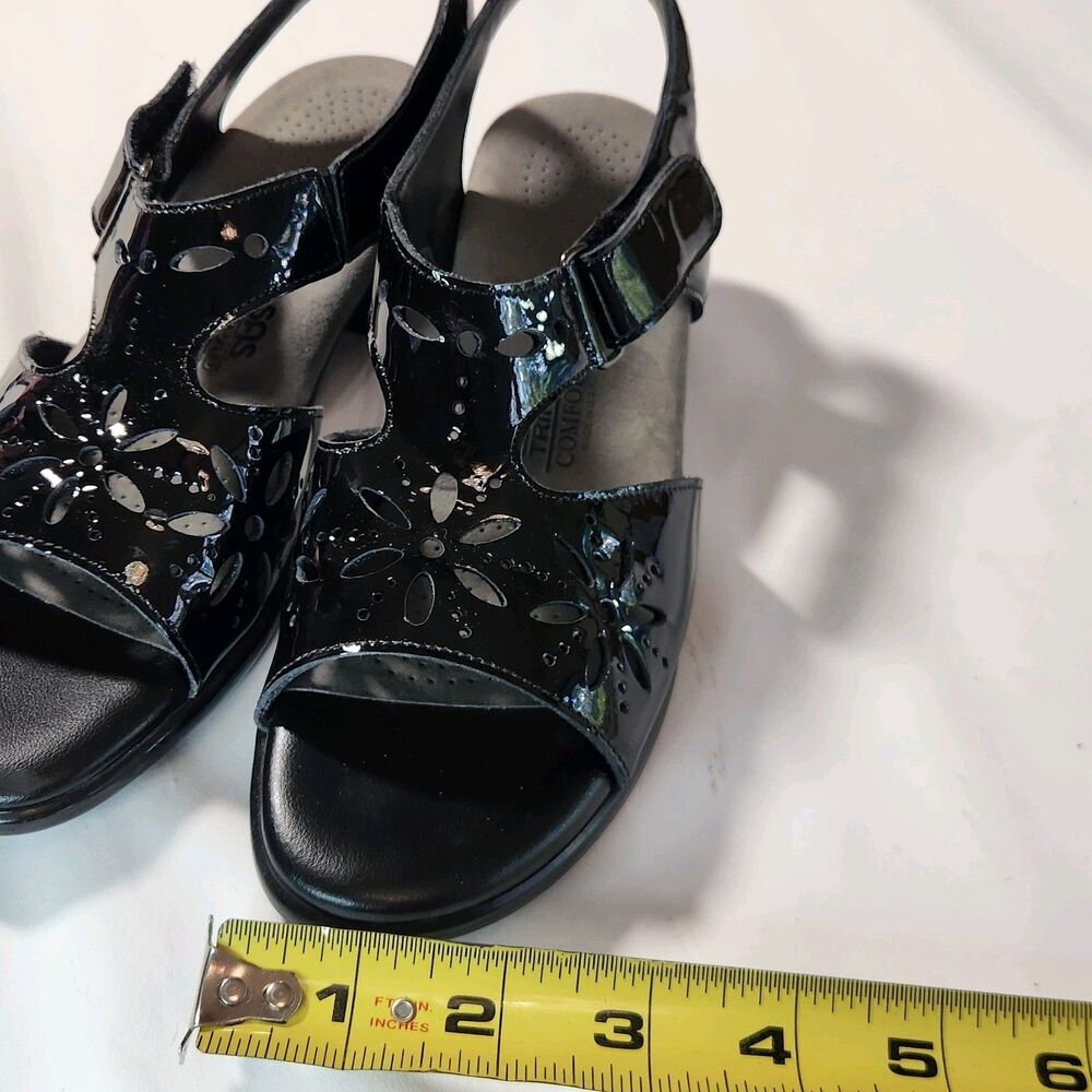 SAS Sunburst Black Patent Leather Sandals Sz 7 Comfort Tripad Heel Strap Floral - Picture 9 of 10